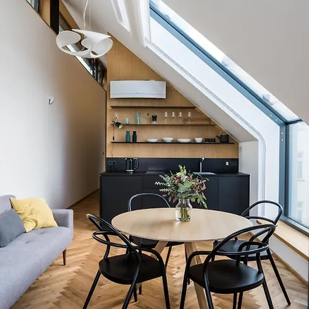 Design In The Center Apartment